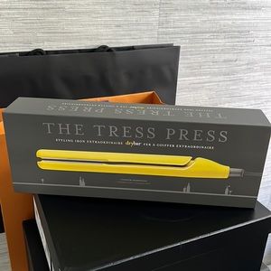 Tres Pres dry bar straightener